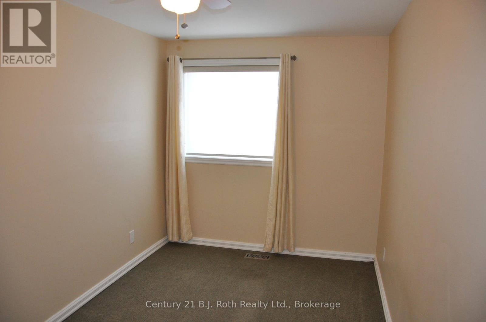 22 Free Drive, Orillia, Ontario L3V 4B2 - Photo 13 - S13764516