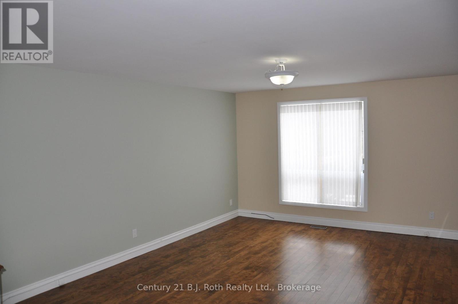 22 Free Drive, Orillia, Ontario L3V 4B2 - Photo 3 - S13764516