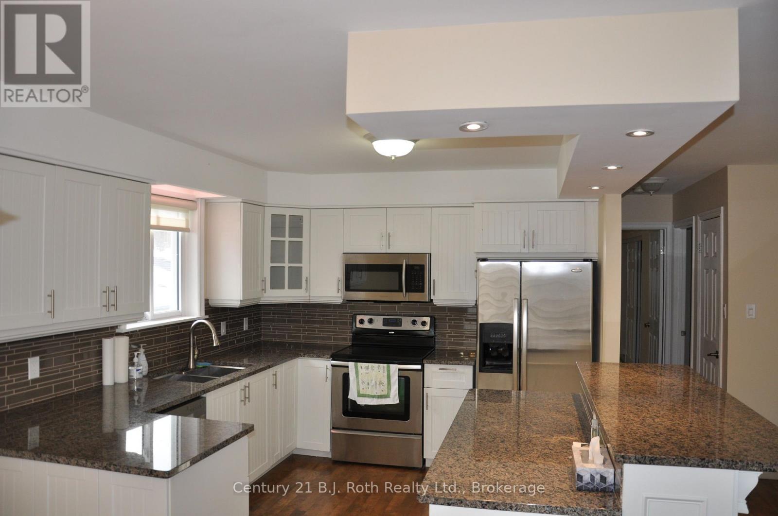 22 Free Drive, Orillia, Ontario L3V 4B2 - Photo 5 - S13764516