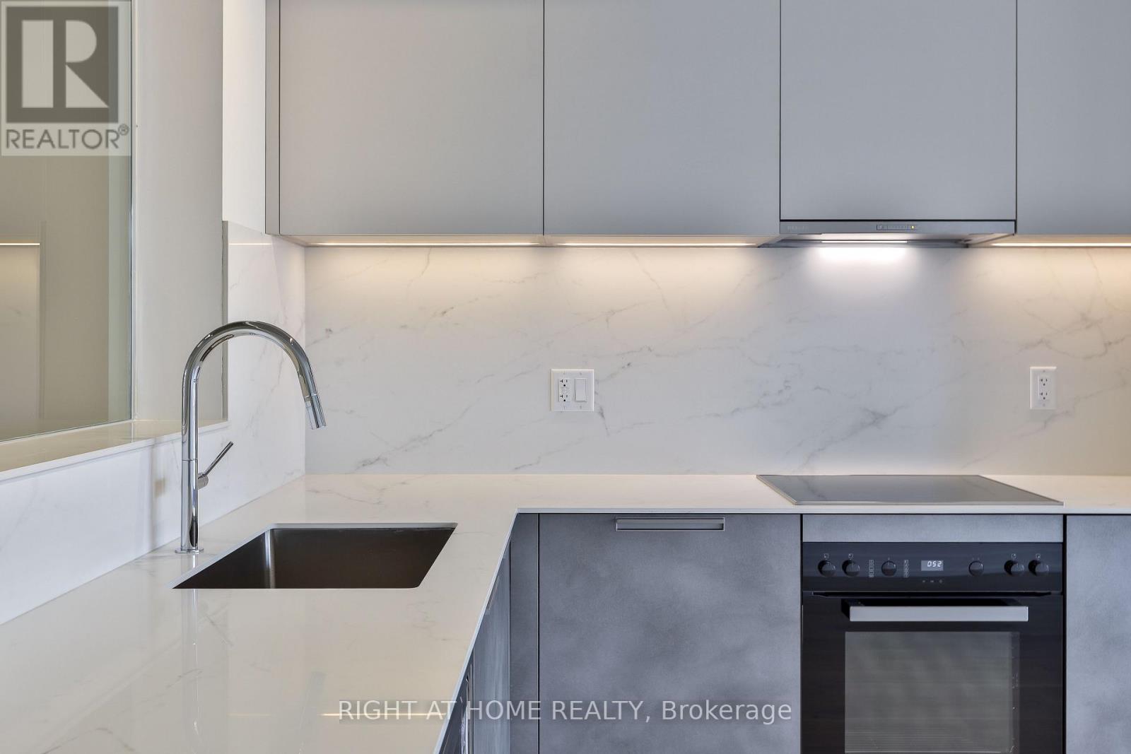 303 - 761 Queen Street E, Toronto, Ontario  M4M 1H3 - Photo 6 - E13764470