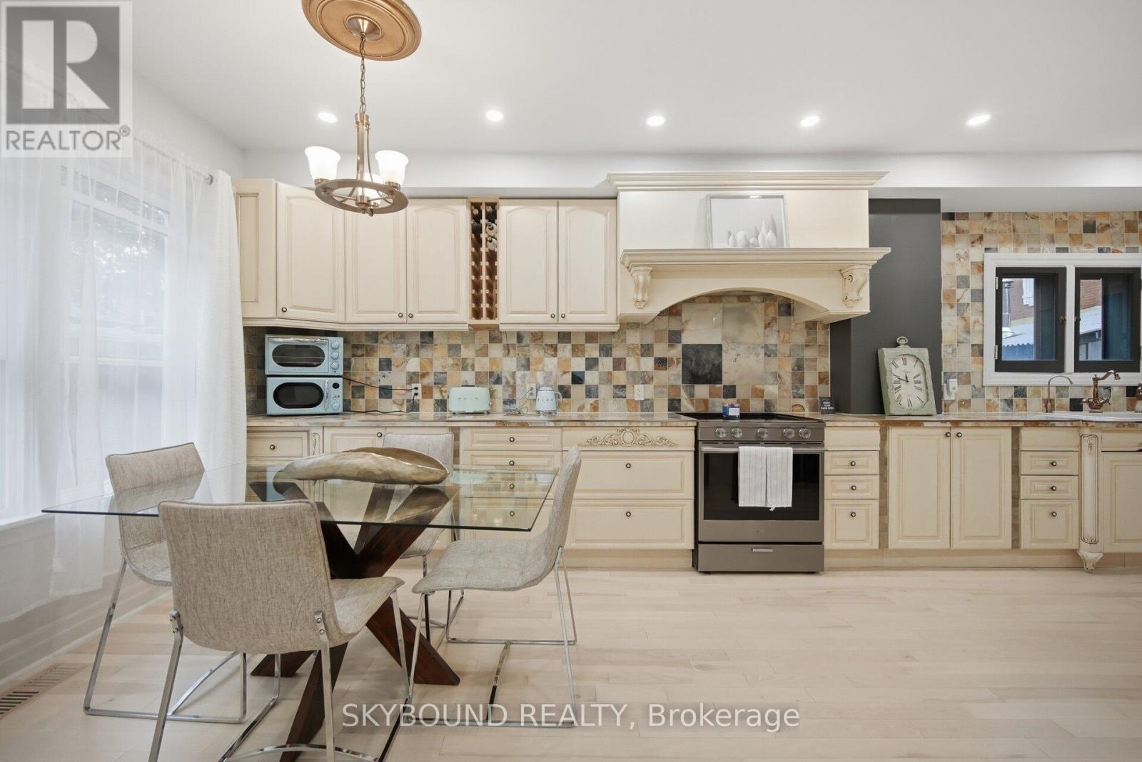 27 Rowe Street, Oshawa, Ontario  L1H 5P4 - Photo 14 - E13764562