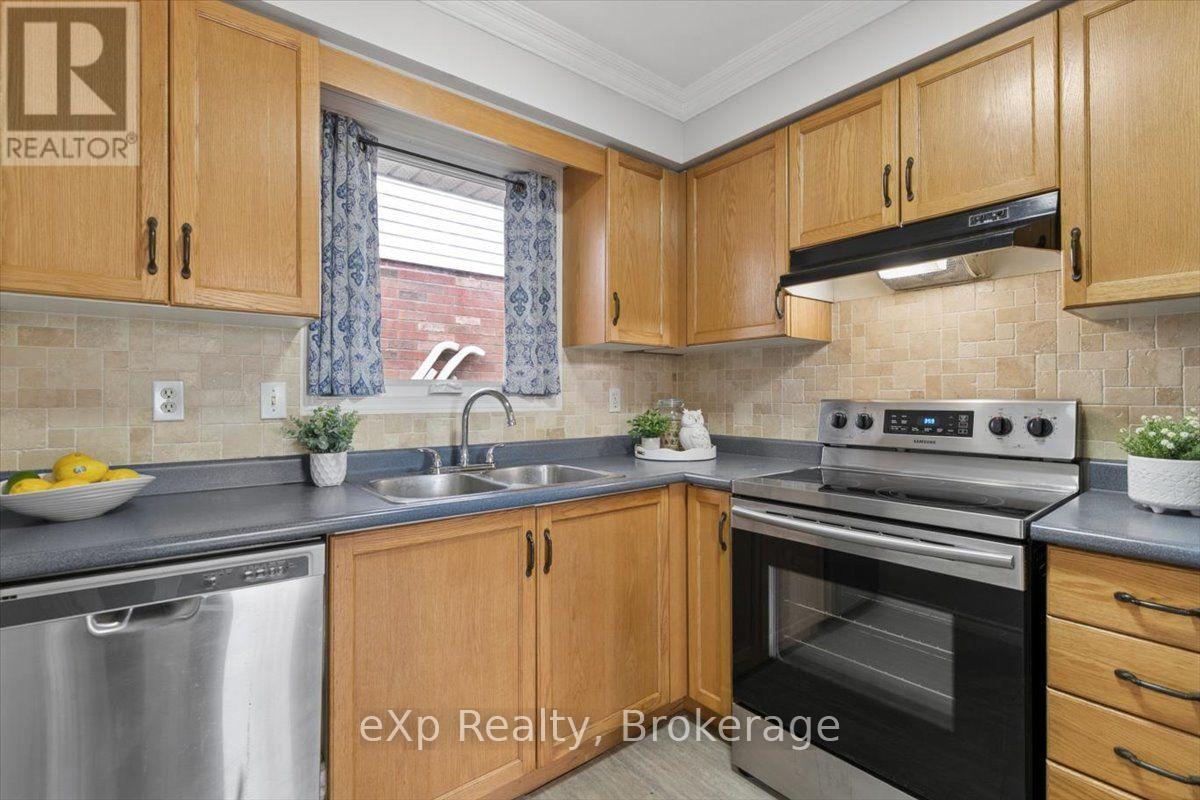64 Buckthorn Crescent, Guelph, Ontario  N1E 7C4 - Photo 10 - X13764538