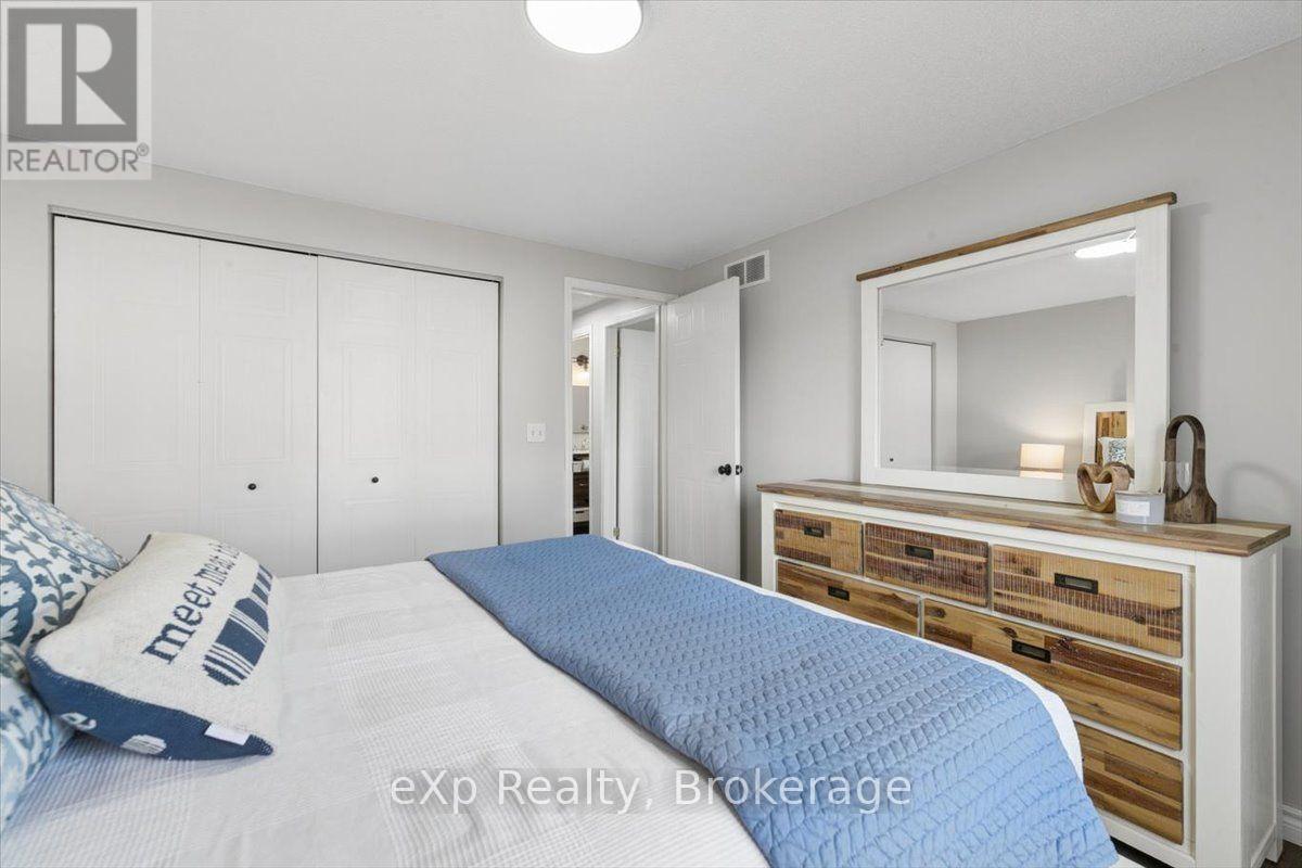 64 Buckthorn Crescent, Guelph, Ontario  N1E 7C4 - Photo 17 - X13764538
