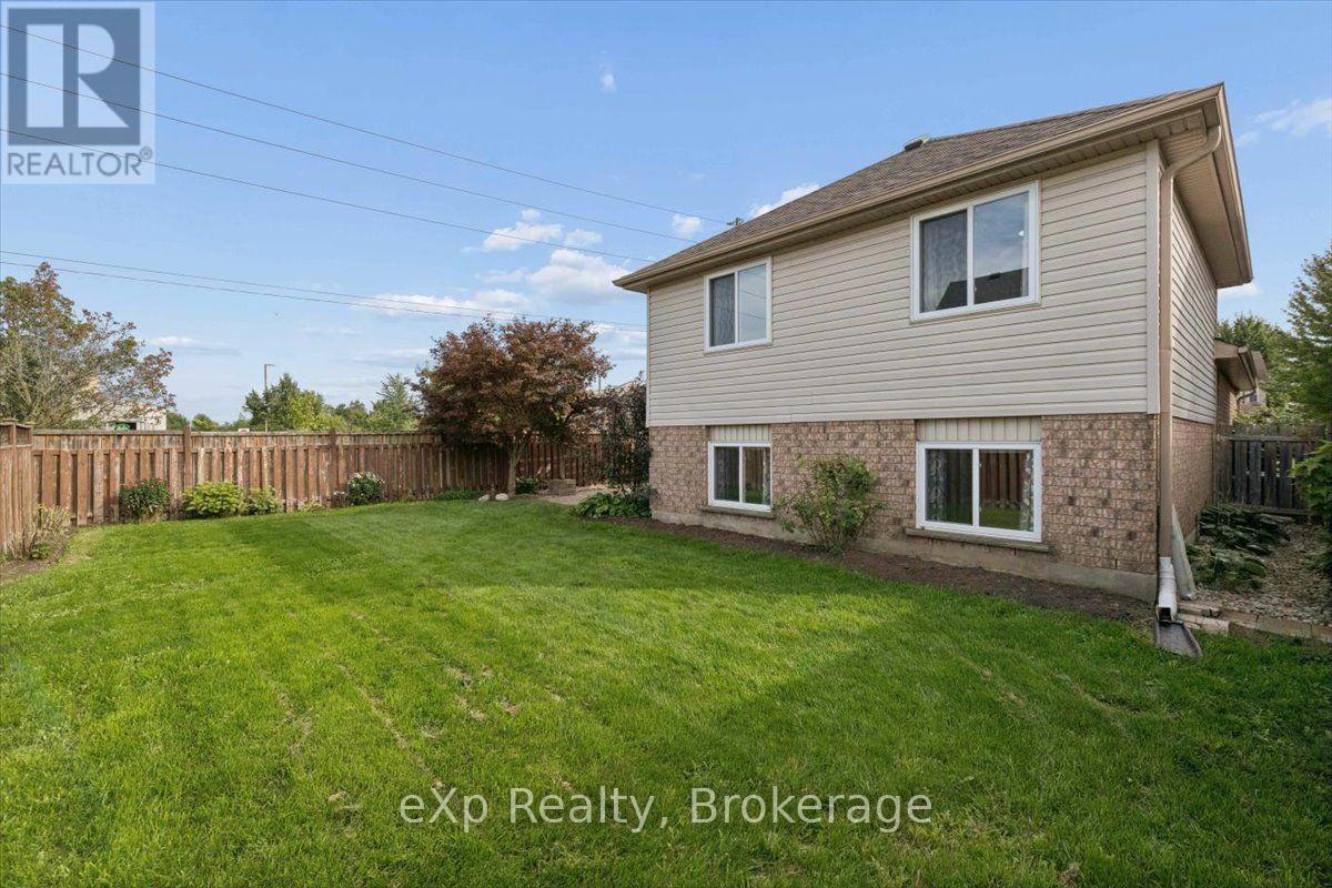 64 Buckthorn Crescent, Guelph, Ontario  N1E 7C4 - Photo 30 - X13764538