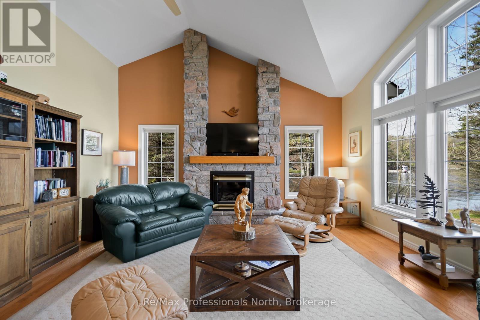 355 Loudon Point Road, Gravenhurst, Ontario  P1P 1R2 - Photo 8 - X13764560