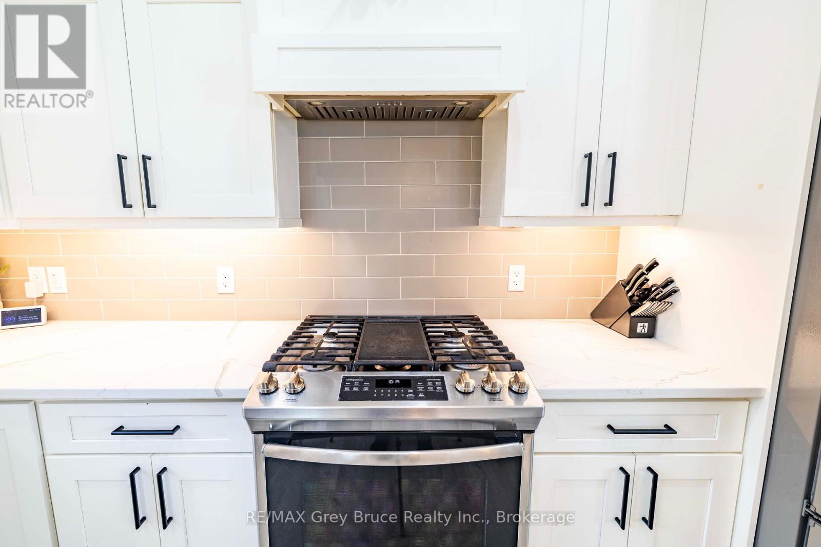 63 Howe Drive, Georgian Bluffs, Ontario  N0H 2K0 - Photo 15 - X13764578