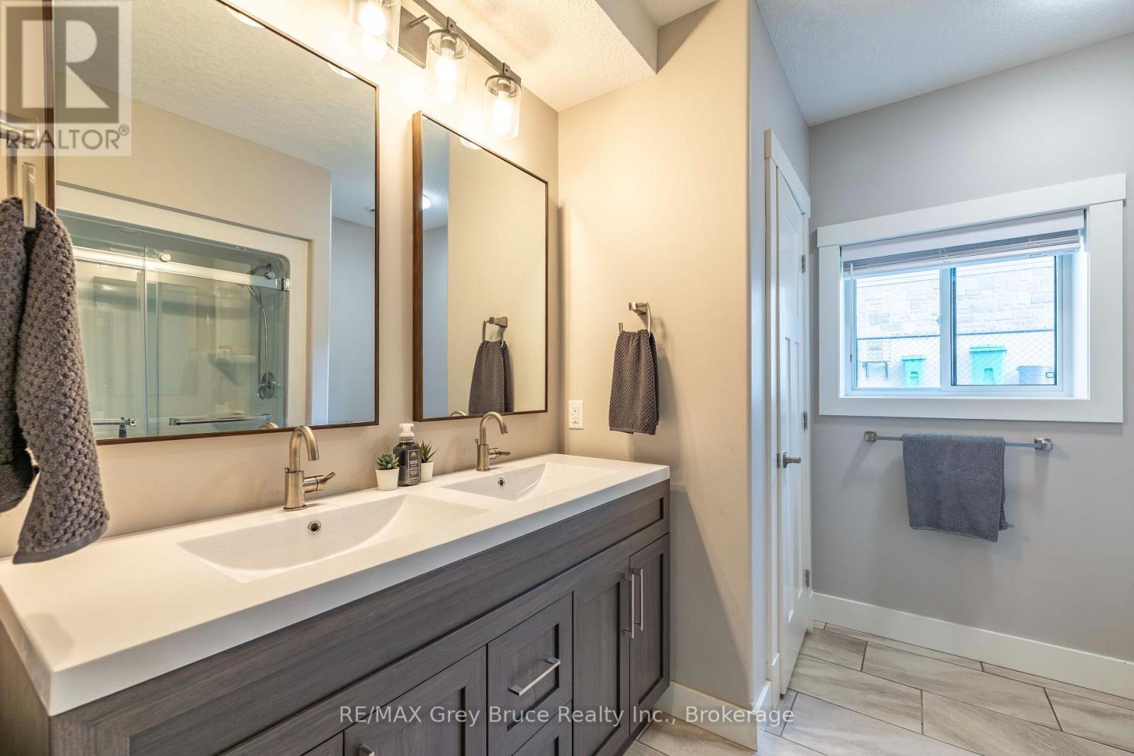63 Howe Drive, Georgian Bluffs, Ontario  N0H 2K0 - Photo 30 - X13764578