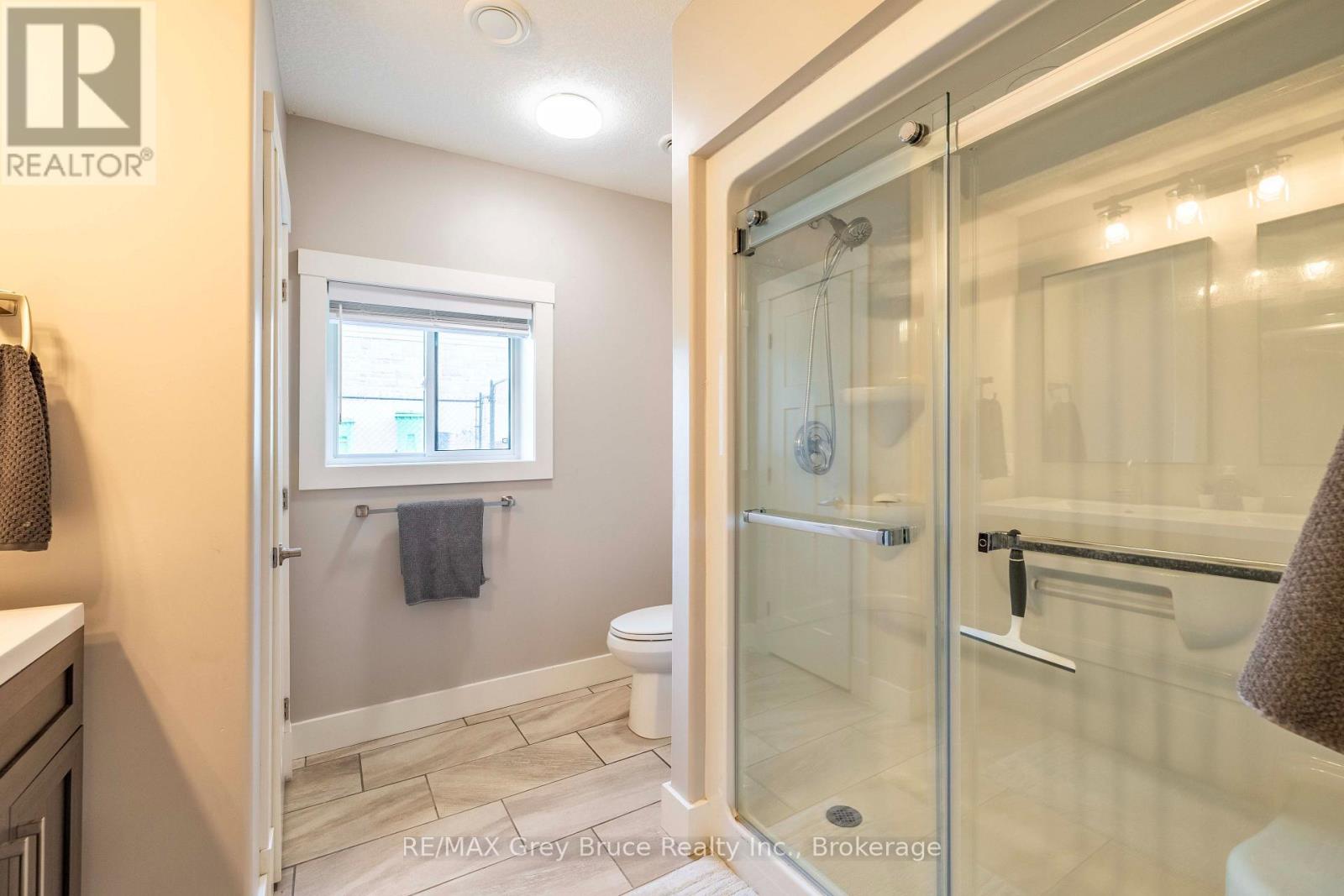 63 Howe Drive, Georgian Bluffs, Ontario  N0H 2K0 - Photo 31 - X13764578