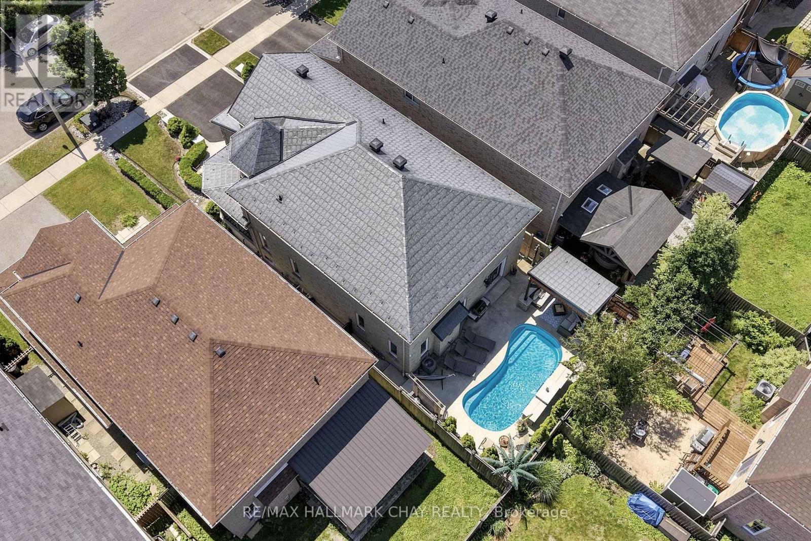 12 Parisian Crescent, Barrie (Innis-Shore), Ontario  L4N 0Y9 - Photo 25 - S13764510