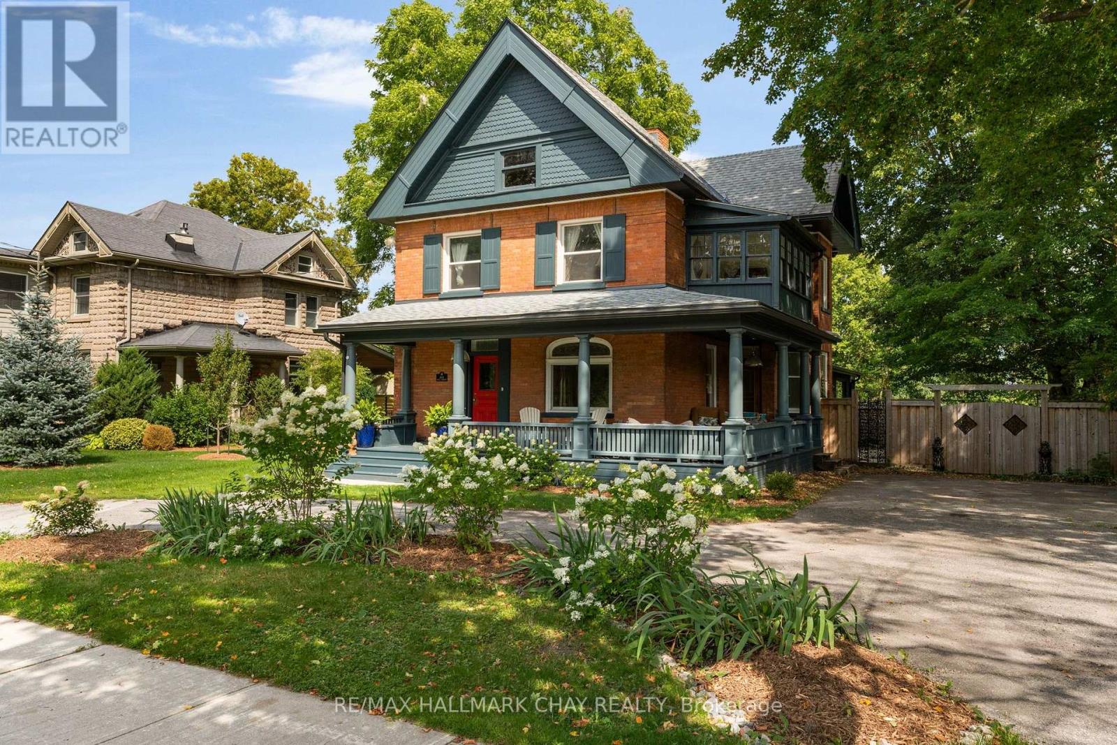 243 Mill Street, Clearview (Creemore), Ontario  L0M 1G0 - Photo 1 - S13764548