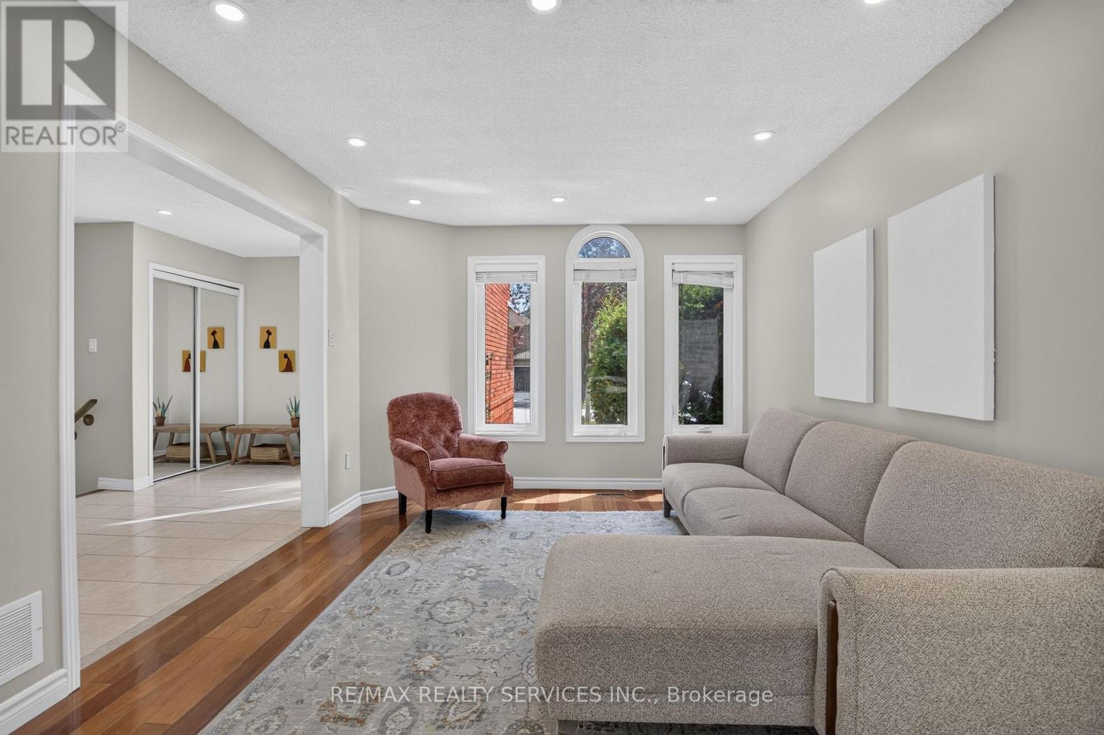 2153 Oak Bliss Crescent, Oakville, Ontario  L6M 3K2 - Photo 11 - W13764456