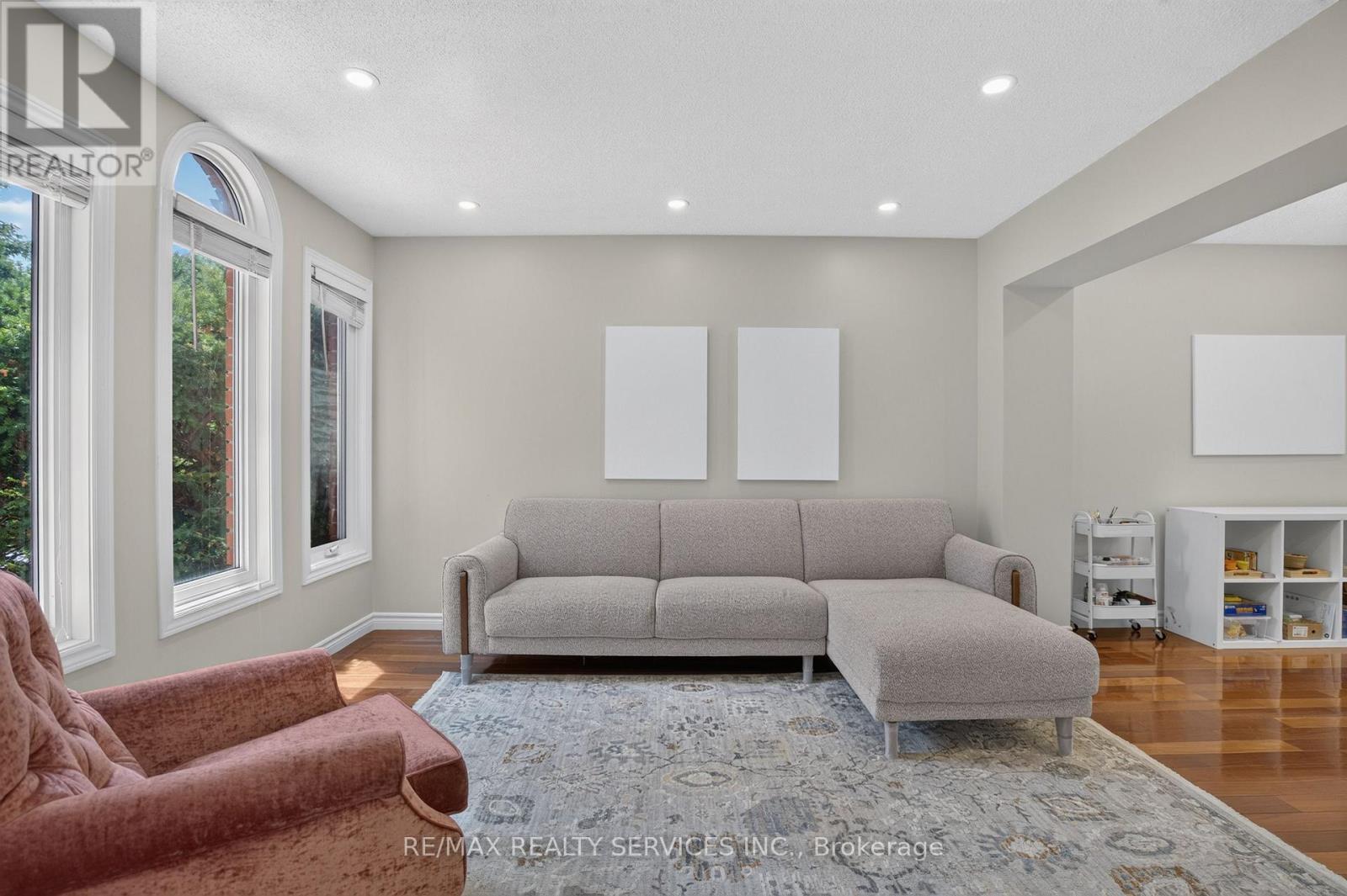 2153 Oak Bliss Crescent, Oakville, Ontario  L6M 3K2 - Photo 12 - W13764456