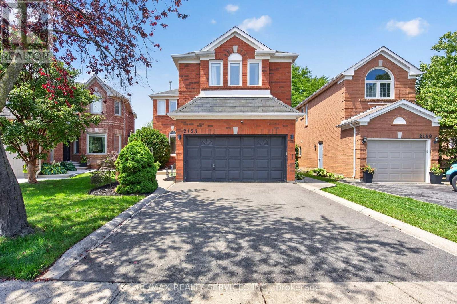 2153 Oak Bliss Crescent, Oakville, Ontario  L6M 3K2 - Photo 3 - W13764456