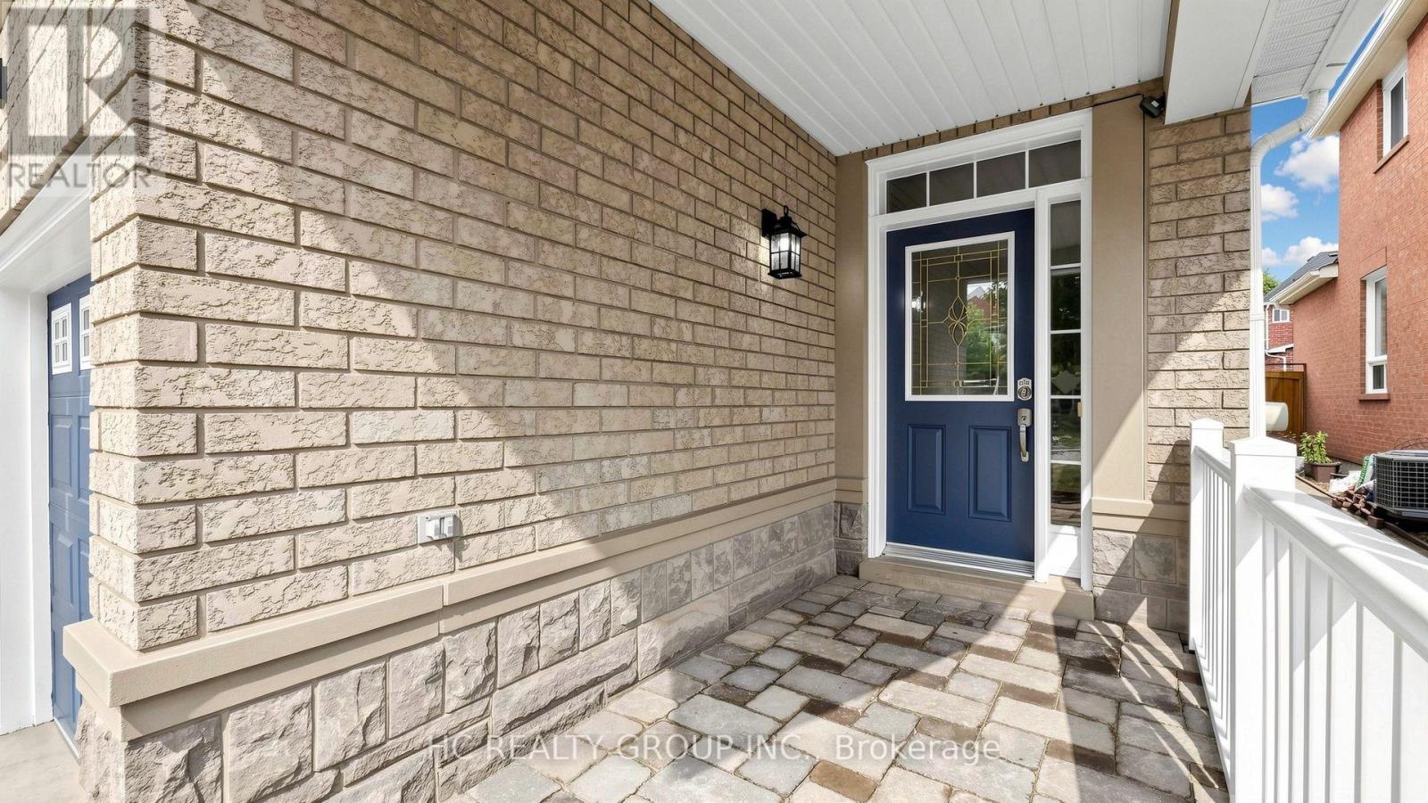 3109 Mission Hill Drive, Mississauga, Ontario  L5M 0B8 - Photo 3 - W13764462