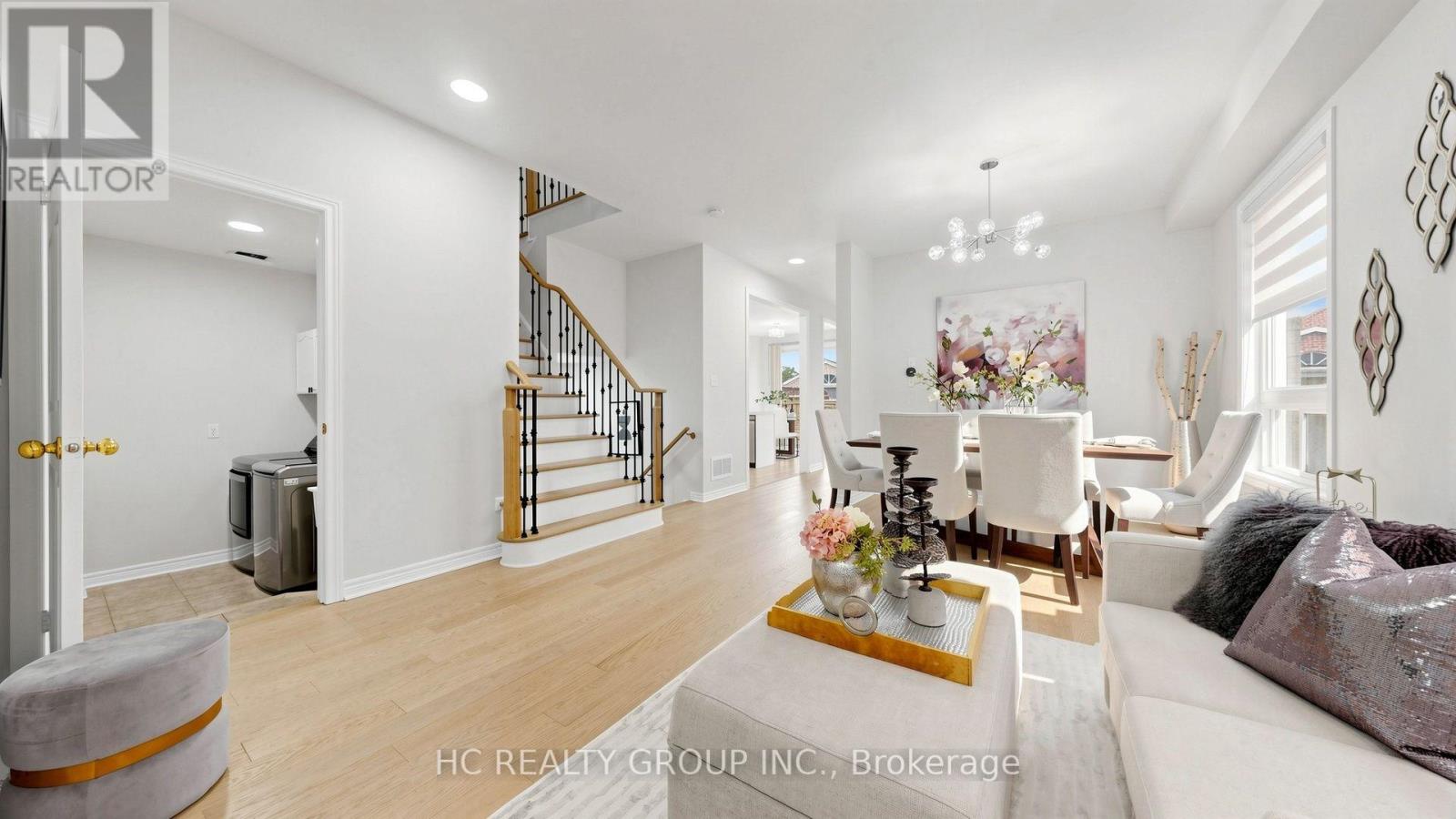 3109 Mission Hill Drive, Mississauga, Ontario  L5M 0B8 - Photo 6 - W13764462