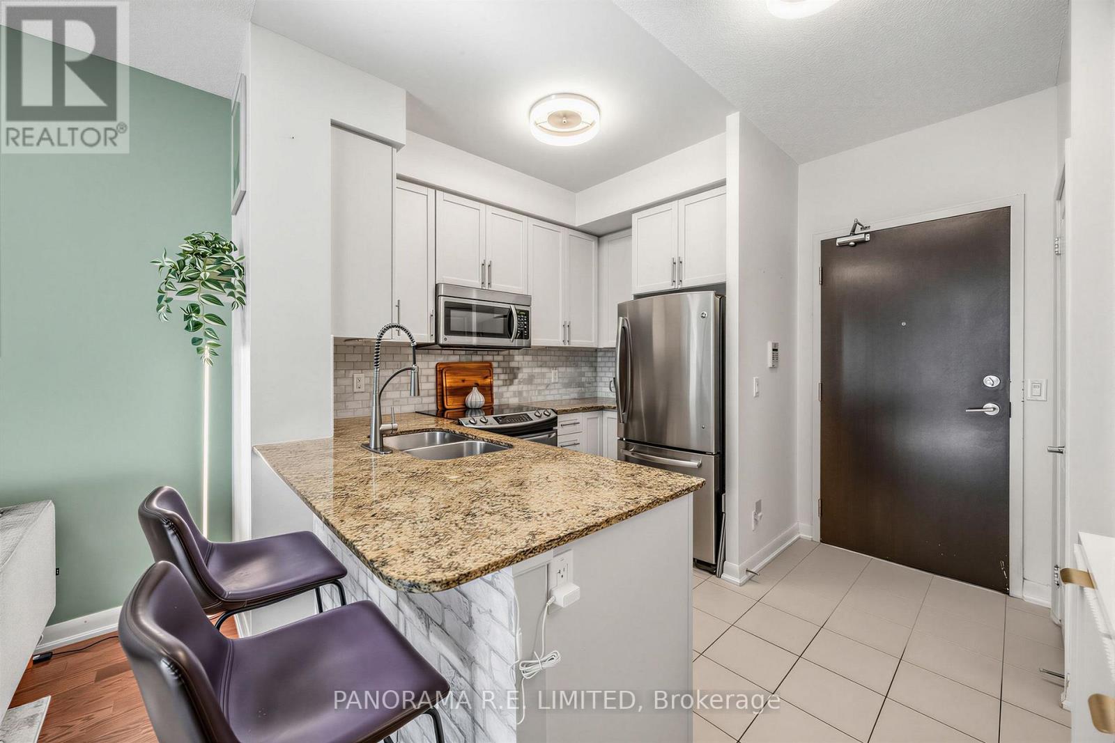 2806 - 215 Sherway Gardens Road, Toronto, Ontario  M9C 0A4 - Photo 10 - W13764490