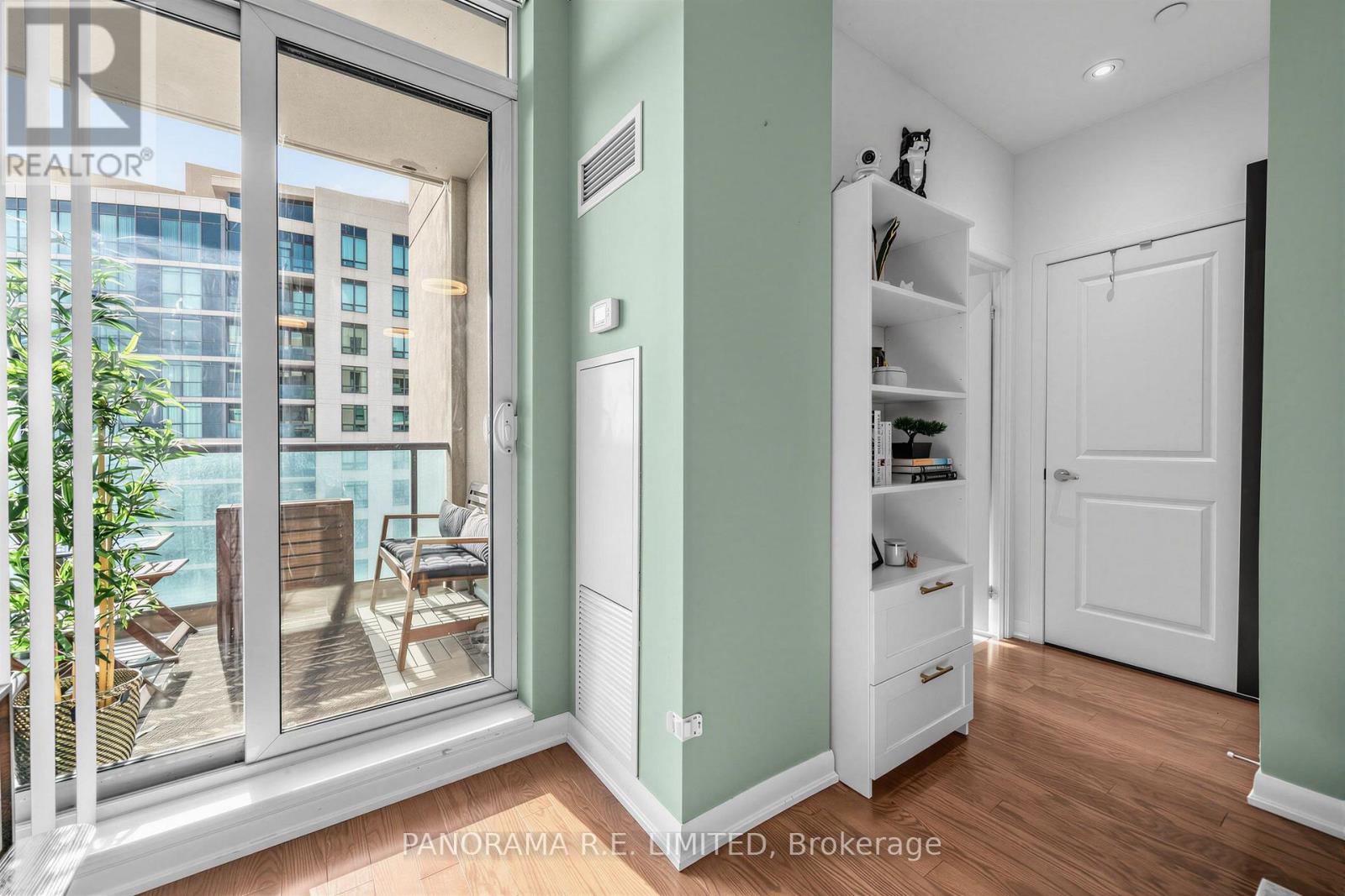 2806 - 215 Sherway Gardens Road, Toronto, Ontario  M9C 0A4 - Photo 7 - W13764490