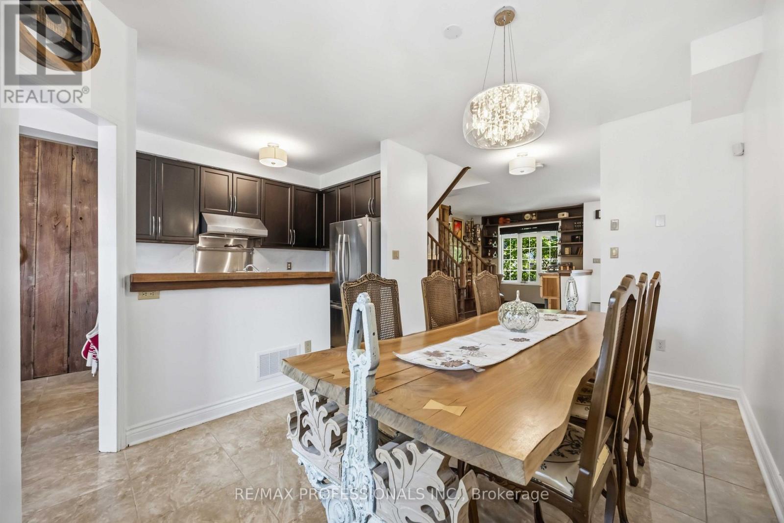 26 Abraham Welsh Road, Toronto, Ontario  M9M 0B7 - Photo 11 - W13764492