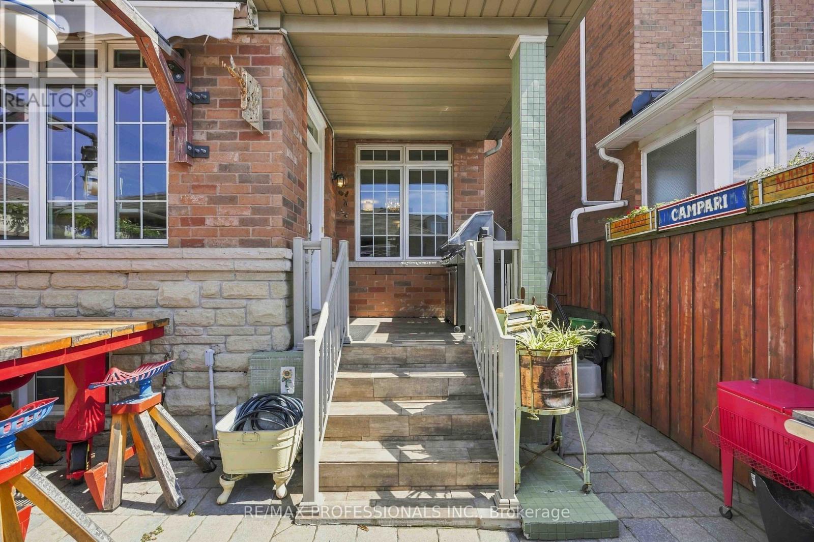 26 Abraham Welsh Road, Toronto, Ontario  M9M 0B7 - Photo 32 - W13764492