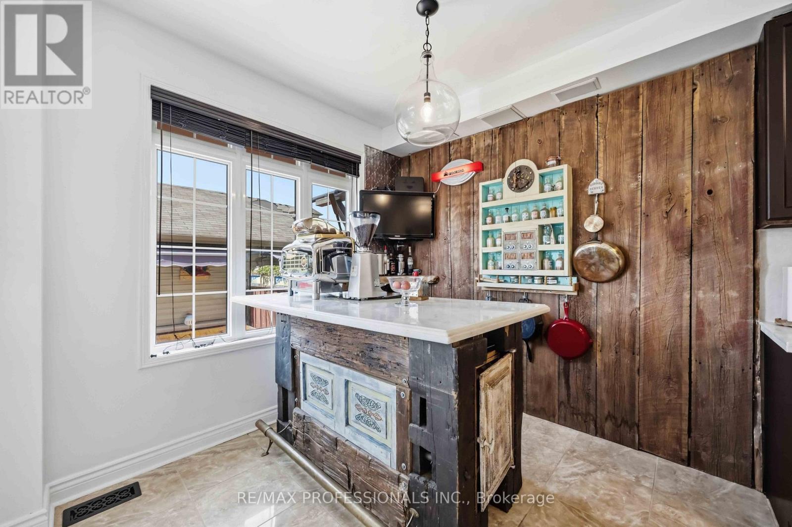 26 Abraham Welsh Road, Toronto, Ontario  M9M 0B7 - Photo 9 - W13764492