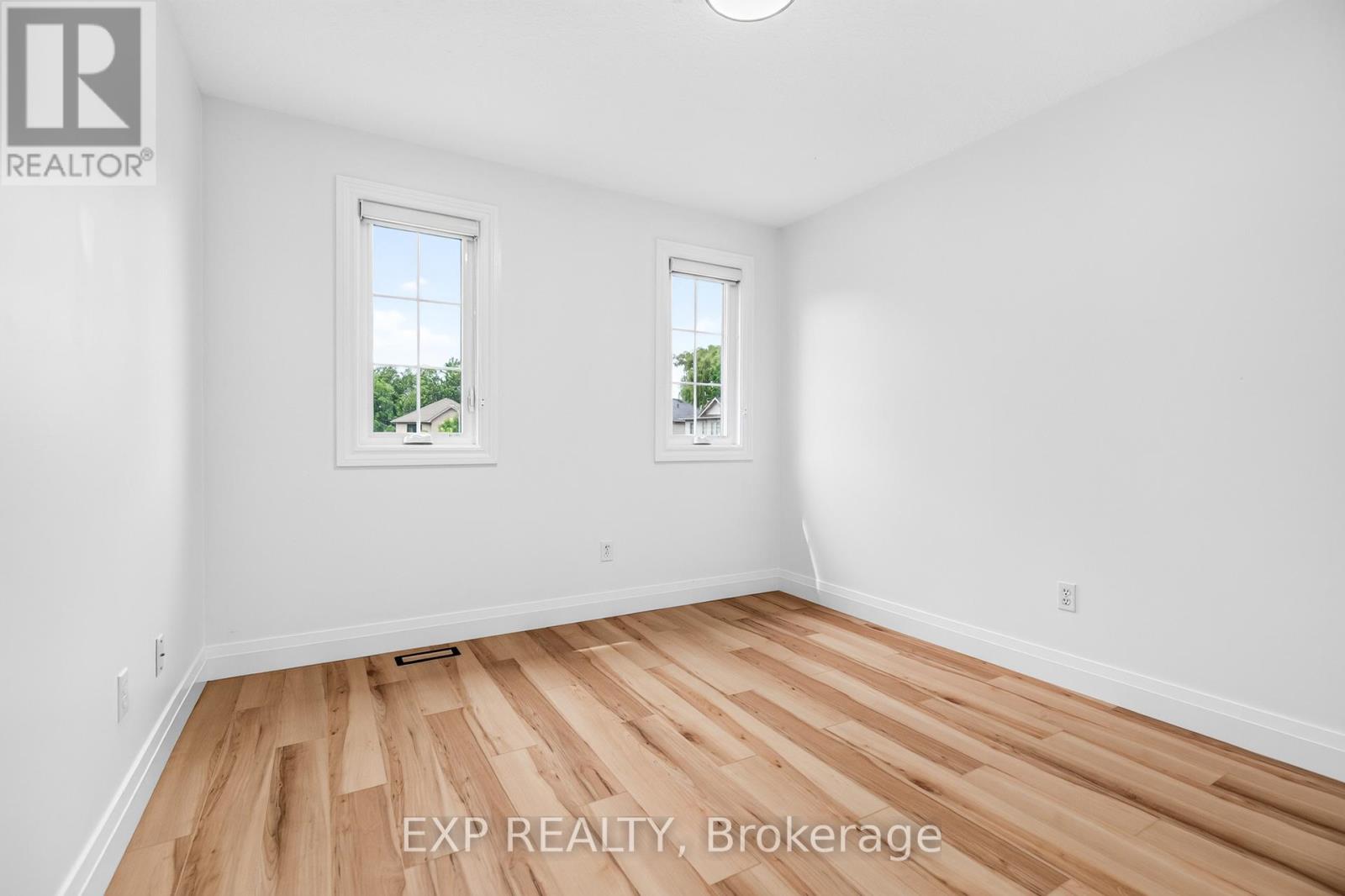 1319 Bonnie Court, Burlington, Ontario  L7R 5A2 - Photo 31 - W13764502