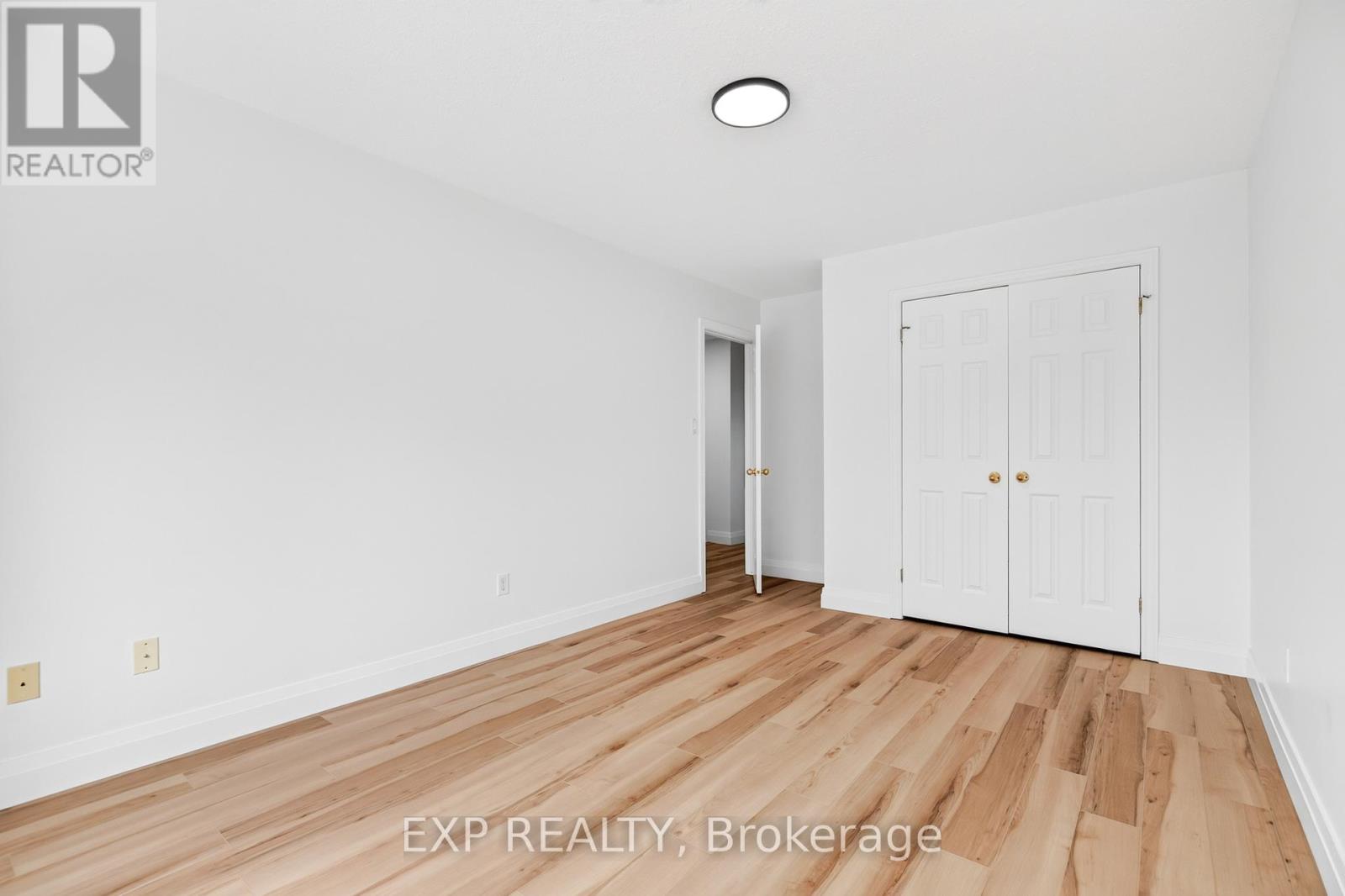 1319 Bonnie Court, Burlington, Ontario  L7R 5A2 - Photo 32 - W13764502