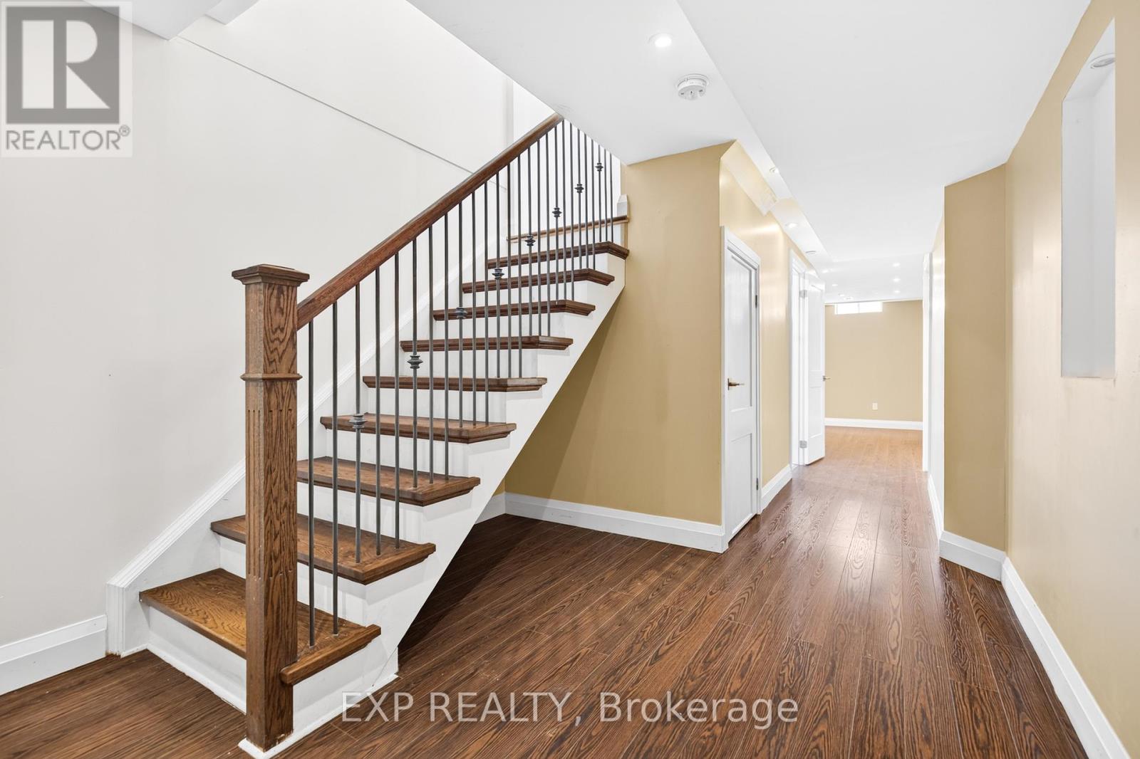 1319 Bonnie Court, Burlington, Ontario  L7R 5A2 - Photo 36 - W13764502