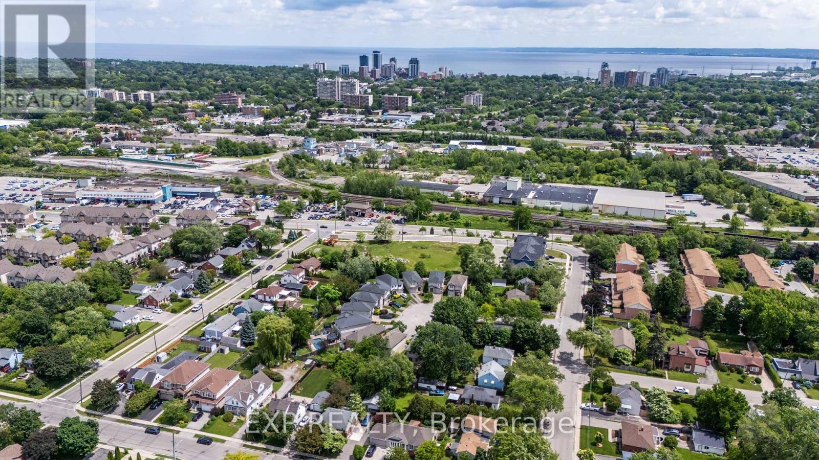 1319 Bonnie Court, Burlington, Ontario  L7R 5A2 - Photo 47 - W13764502
