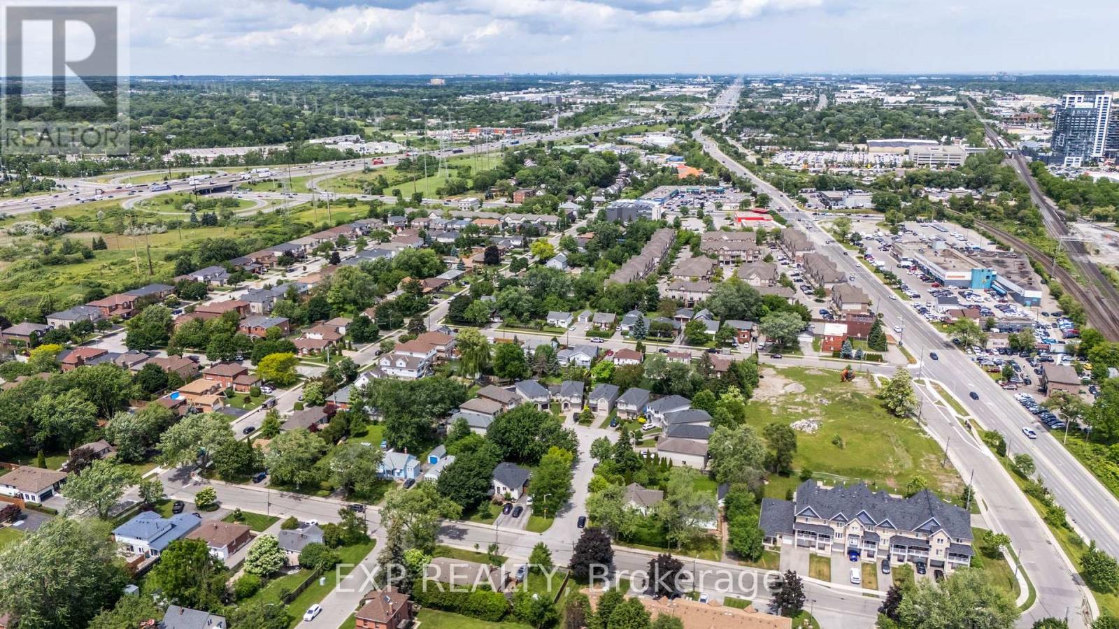 1319 Bonnie Court, Burlington, Ontario  L7R 5A2 - Photo 49 - W13764502