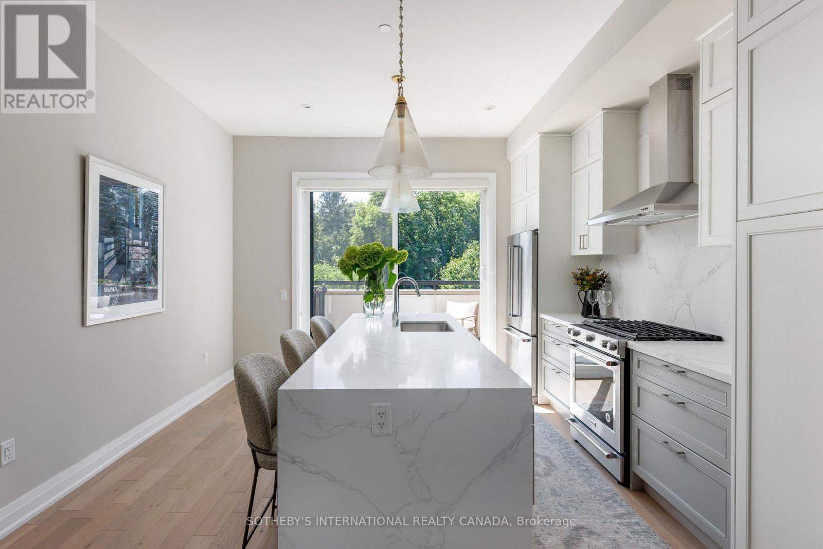 1130c Islington Avenue, Toronto, Ontario  M8Z 4S4 - Photo 12 - W13764526