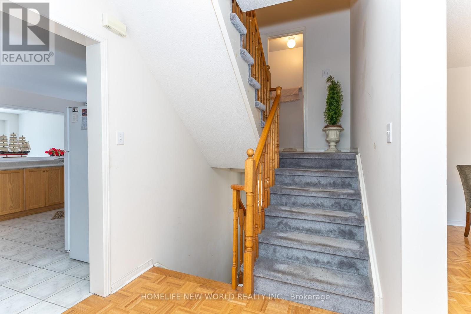 12 Touchstone Drive, Toronto, Ontario  M6M 5L2 - Photo 22 - W13764600