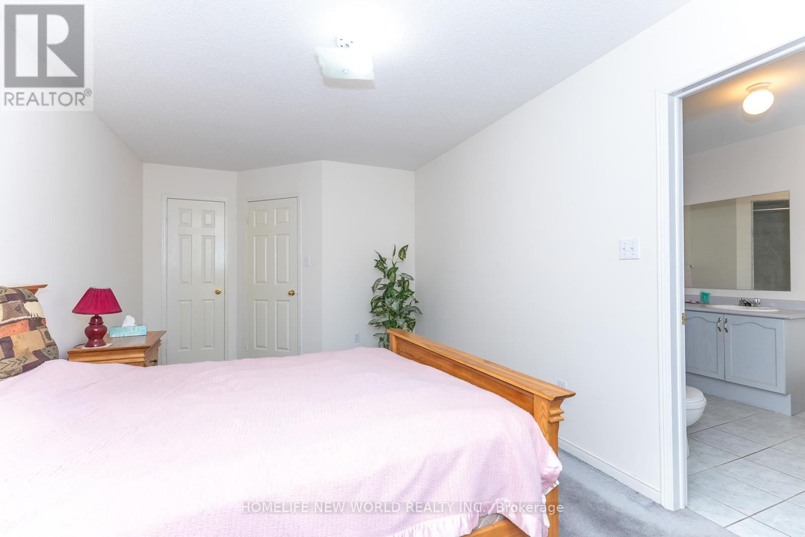 12 Touchstone Drive, Toronto, Ontario  M6M 5L2 - Photo 28 - W13764600