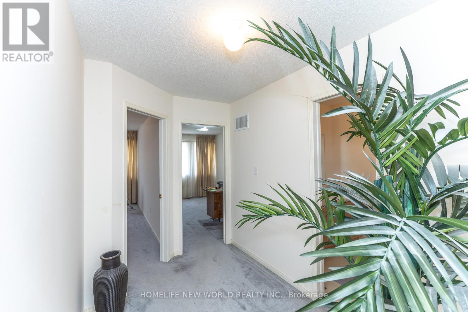 12 Touchstone Drive, Toronto, Ontario  M6M 5L2 - Photo 31 - W13764600