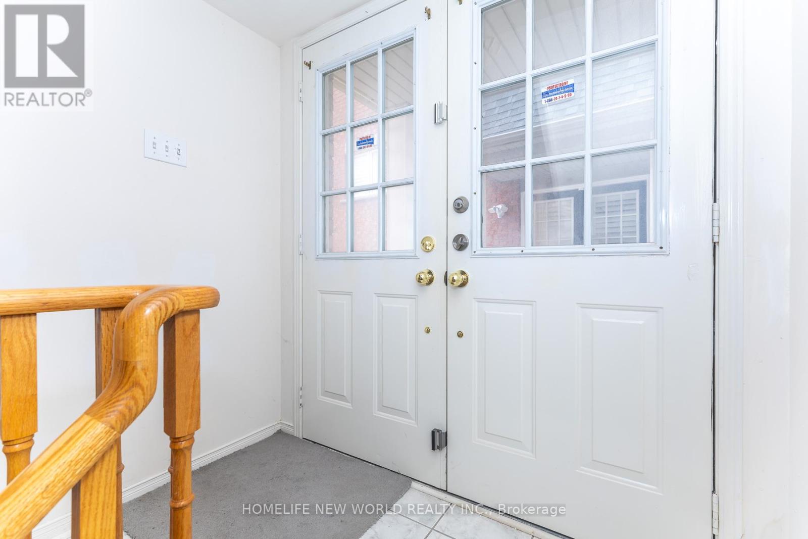 12 Touchstone Drive, Toronto, Ontario  M6M 5L2 - Photo 5 - W13764600