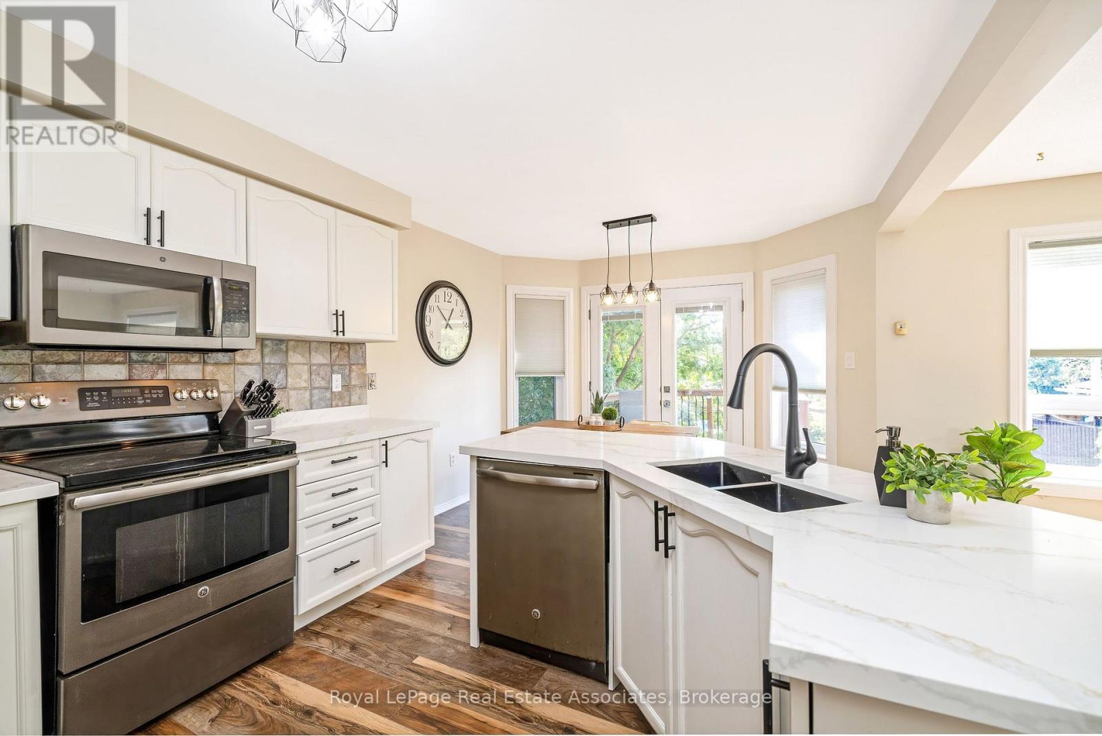 5 Early Street, Halton Hills, Ontario  L7G 5T6 - Photo 11 - W13764602