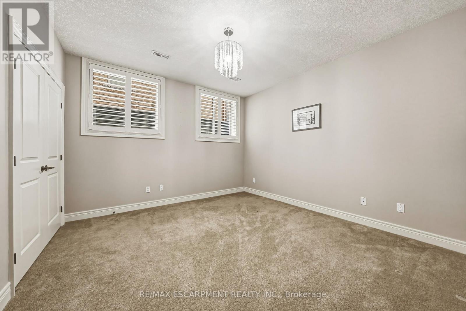3 - 976 Shadeland Avenue, Burlington, Ontario  L7T 2M5 - Photo 38 - W13764662