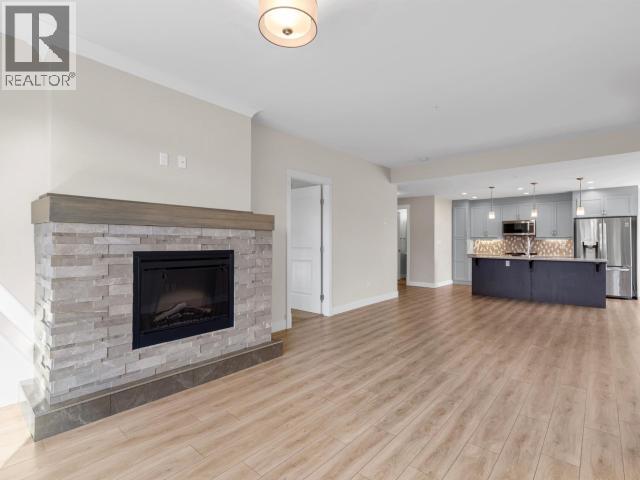 105-38 WATERFRONT PLACE photo 21