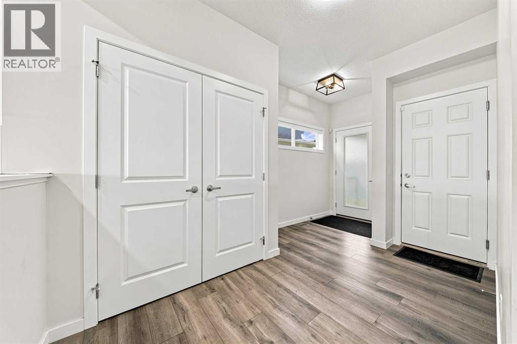 223 Savanna Way NE, Calgary, Alberta  T3J 0Z9 - Photo 3 - A2340344