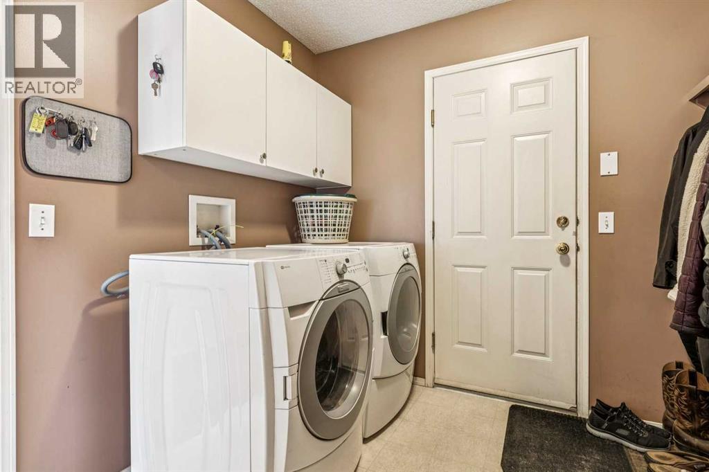 40 Country Hills Bay NW, Calgary, Alberta  T3K 4Y6 - Photo 22 - A2343591