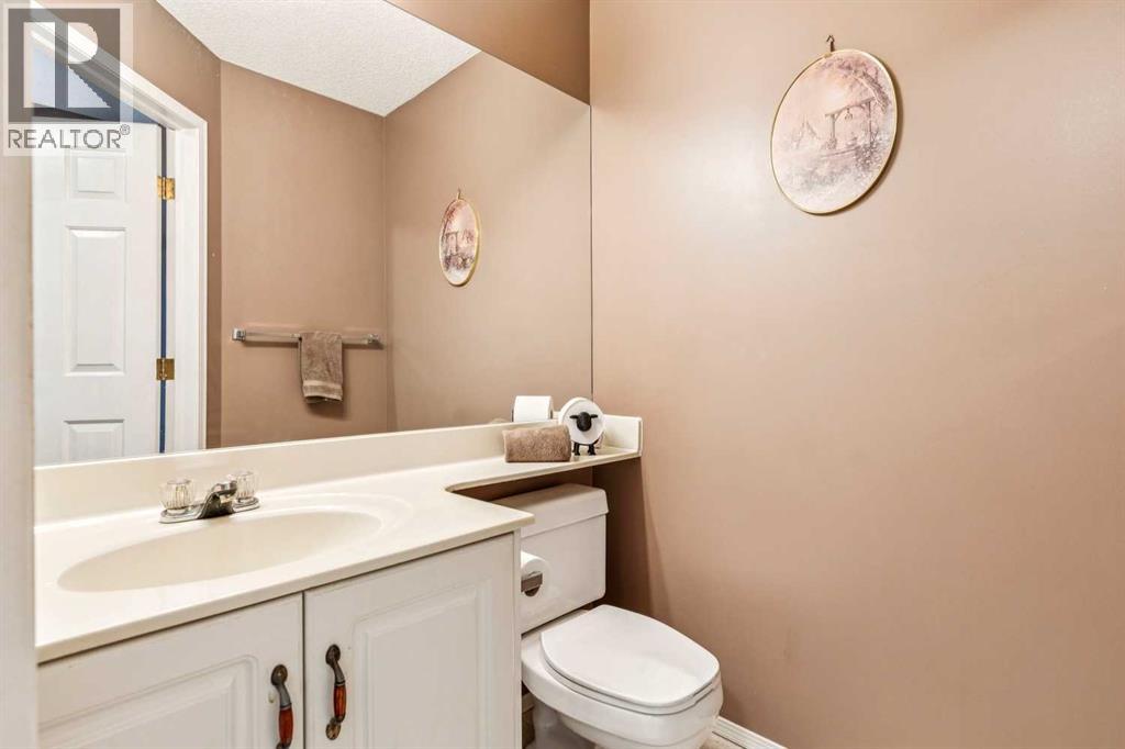 40 Country Hills Bay NW, Calgary, Alberta  T3K 4Y6 - Photo 26 - A2343591