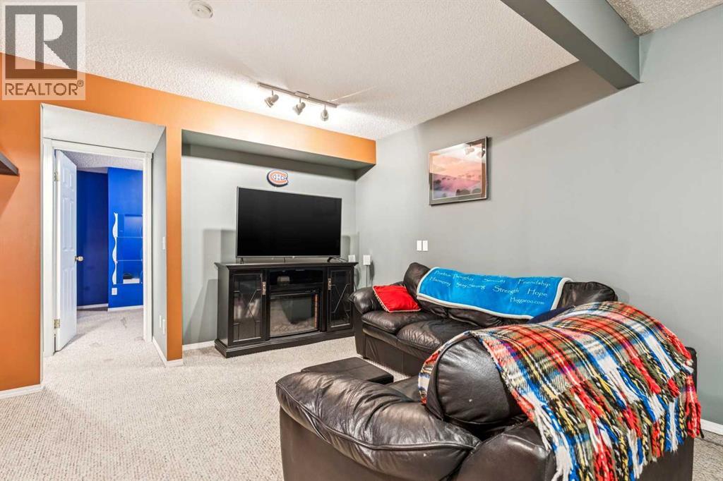 40 Country Hills Bay NW, Calgary, Alberta  T3K 4Y6 - Photo 36 - A2343591