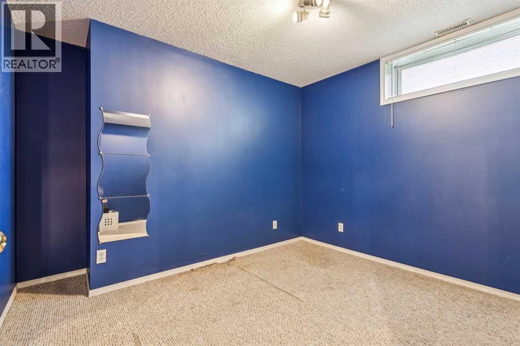 40 Country Hills Bay NW, Calgary, Alberta  T3K 4Y6 - Photo 38 - A2343591