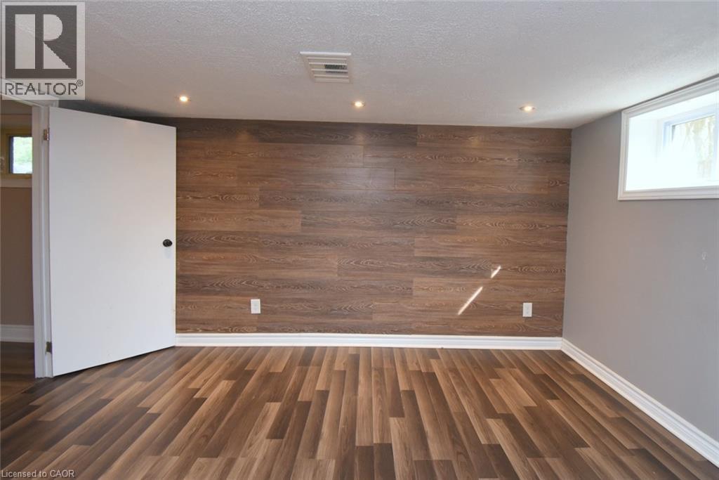945 Glen View Avenue, Burlington, Ontario  L7T 3Y7 - Photo 23 - 40861904