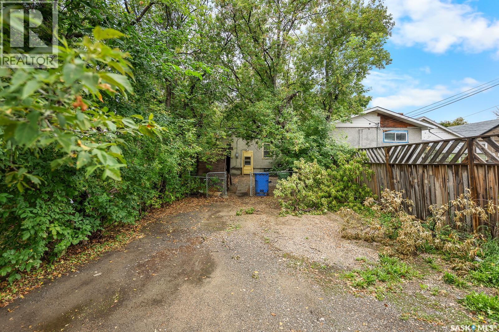 1225 King Street, Regina, Saskatchewan  S4T 4G1 - Photo 8 - SK047923