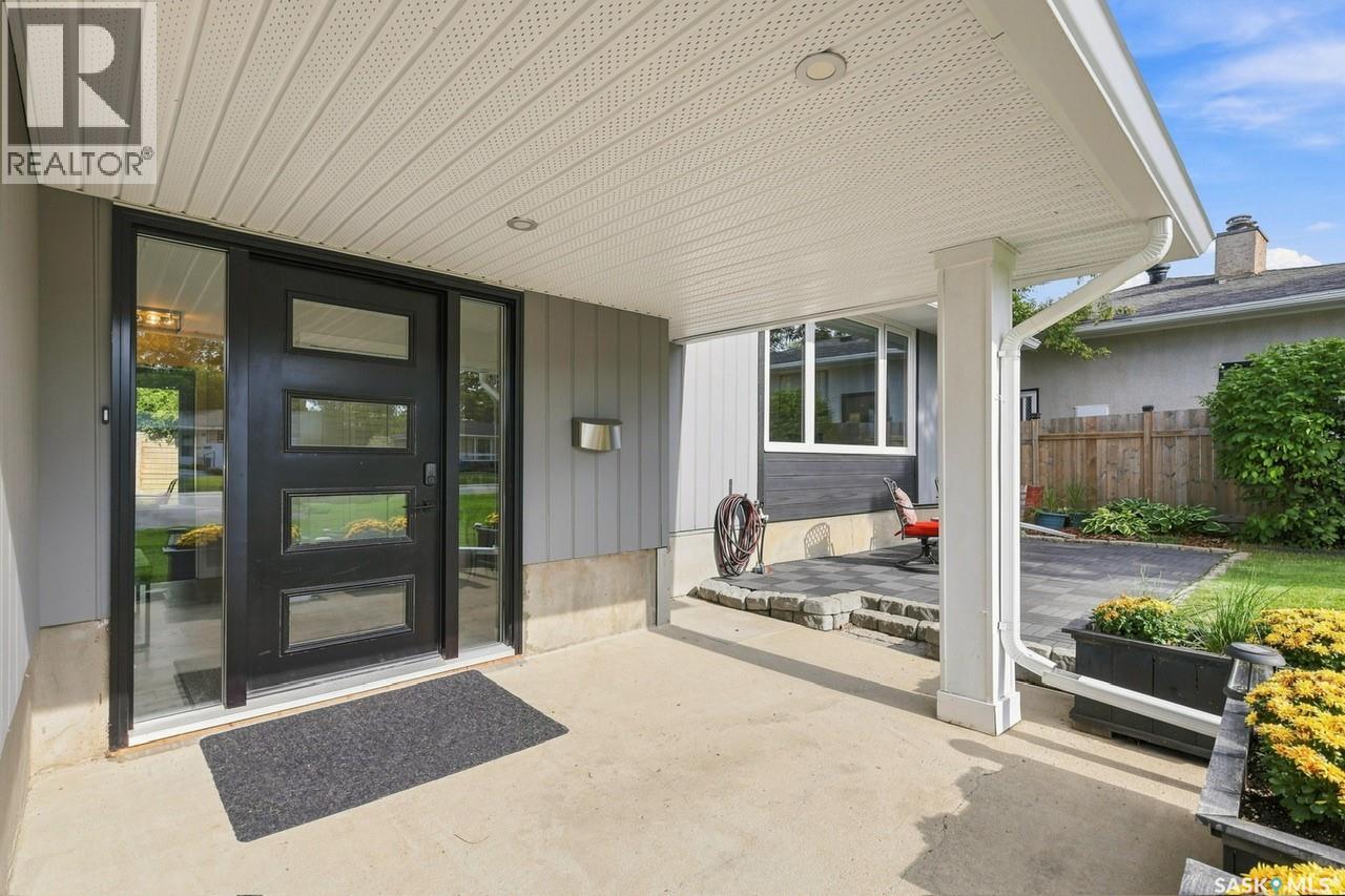 102 Millar Crescent, Regina, Saskatchewan  S4S 1N4 - Photo 2 - SK047763