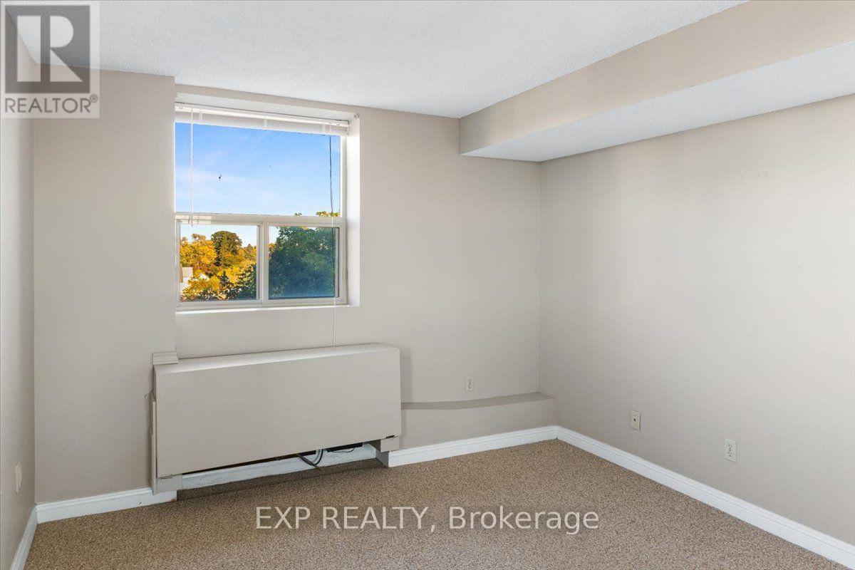 Unknown Address, ,    - Photo 26 - X13764706