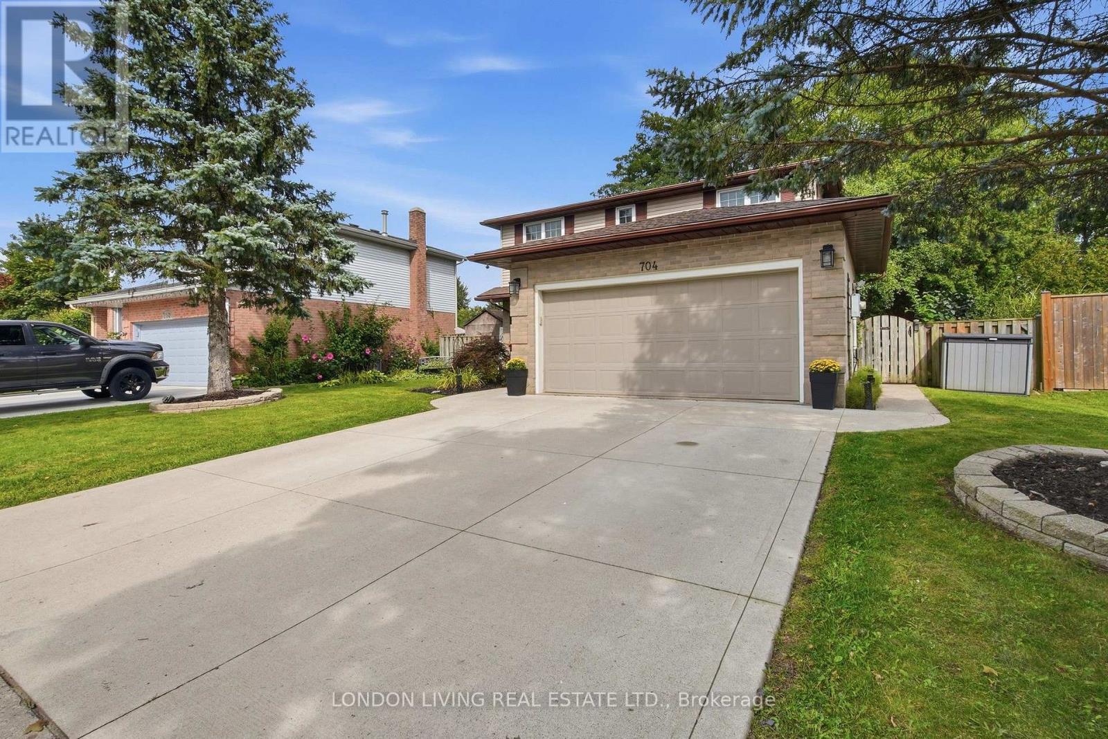 704 Homeview Road, London South, Ontario  N6C 5N2 - Photo 2 - X13764794