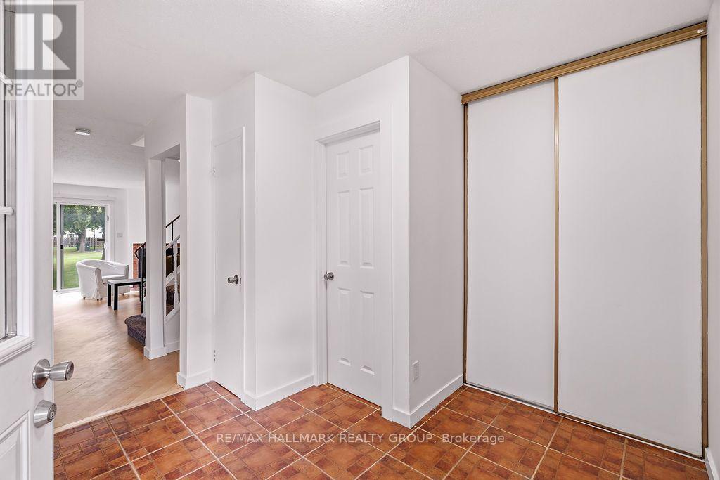 64 - 74 Welsh Private, Ottawa, Ontario  K1G 4Y1 - Photo 2 - X13764682