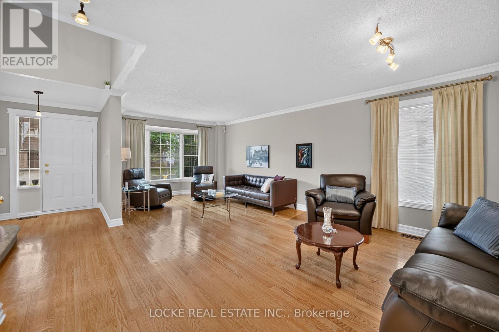 5934 Gladewoods Place, Ottawa, Ontario  K1W 1G5 - Photo 5 - X13764764