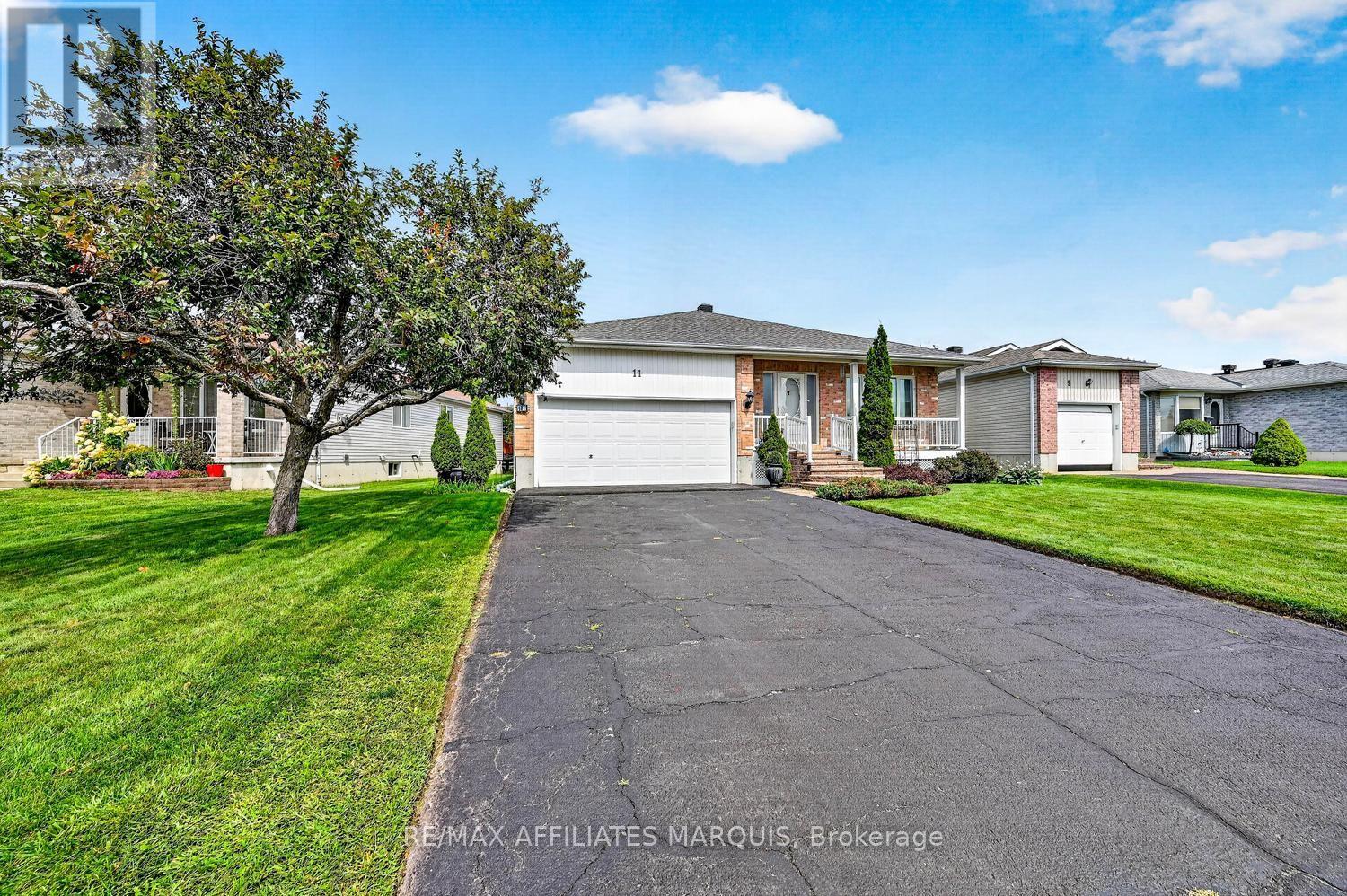 11 Decaria Boulevard, Perth, Ontario  K7H 3P6 - Photo 2 - X13764780